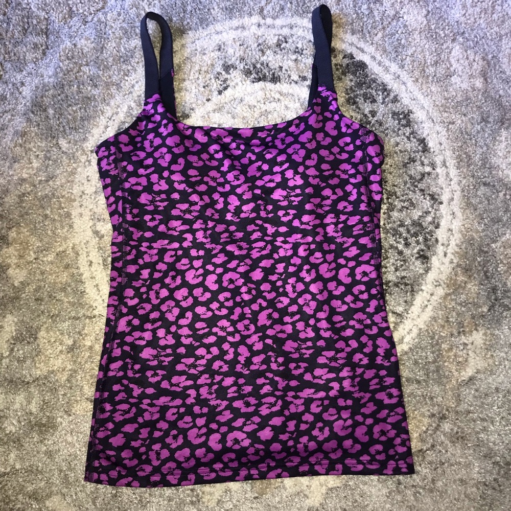 Lululemon tank size 8